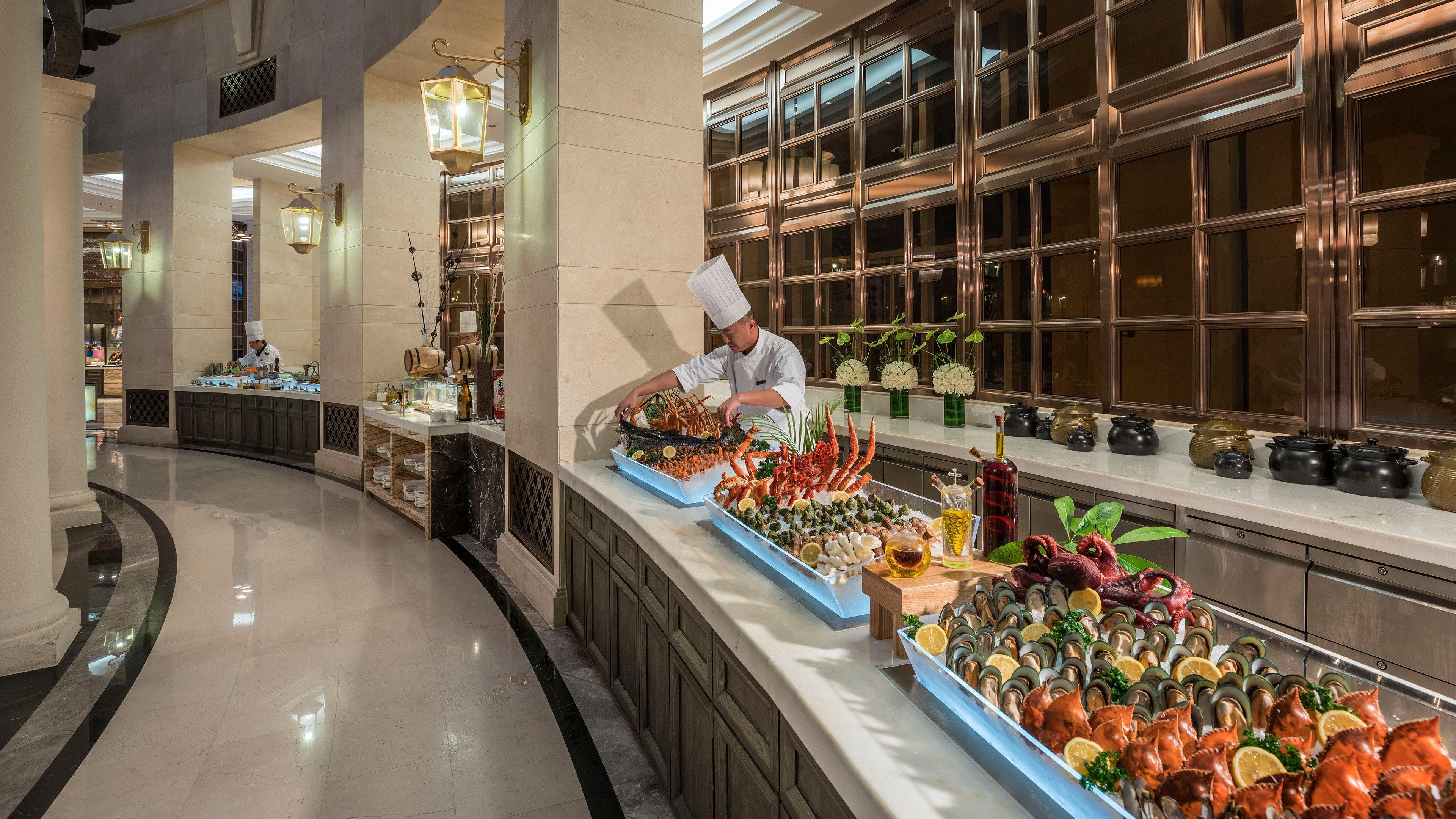 Intercontinental Wuhan By Ihg - Yangtze River View Exterior photo
